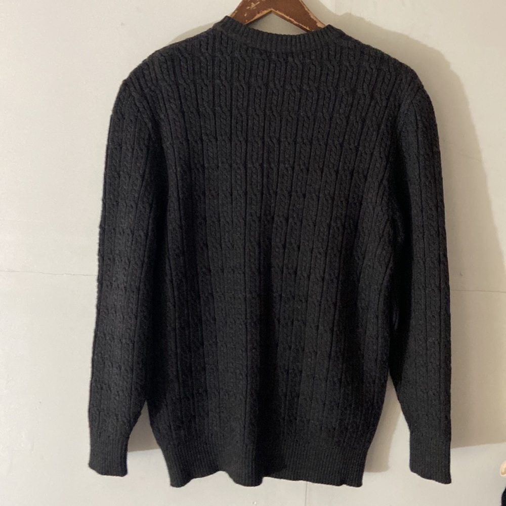 Cardigan - Picture 2 of 10